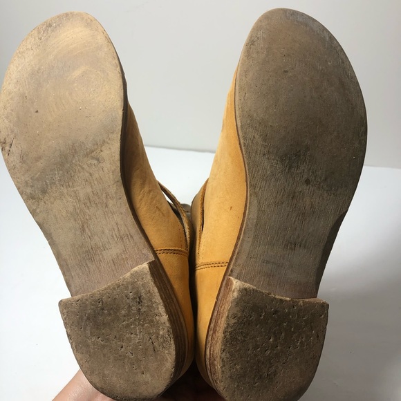 Lockeed Anthropologie slip on boots. Size 9. These are a little oversized. - Picture 8 of 10